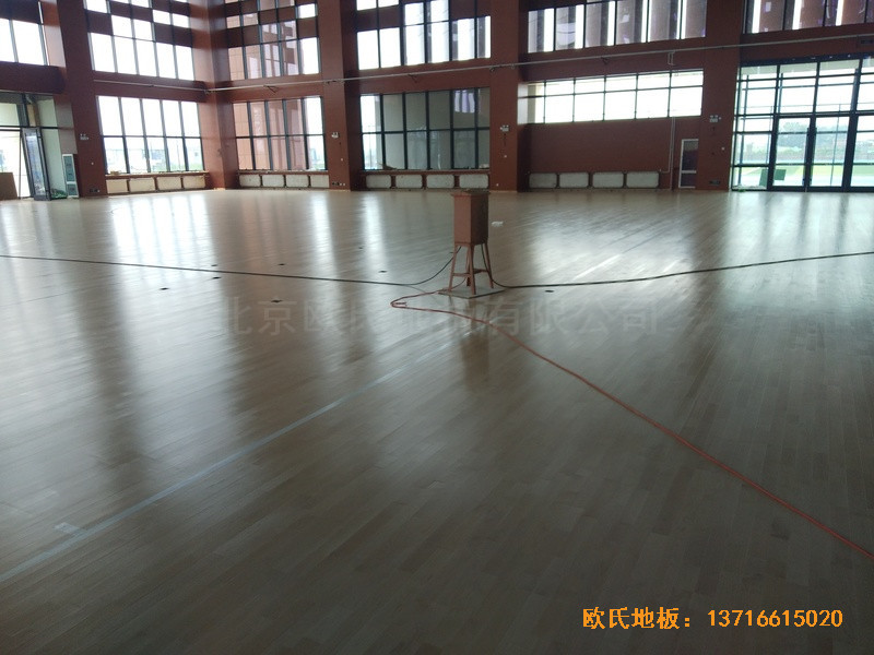 �ӱ����̴�W(xu��)��У�^(q��)�@���^�w��ľ�ذ���O(sh��)����3