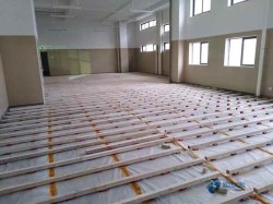 籃球場運(yùn)動木地板施工